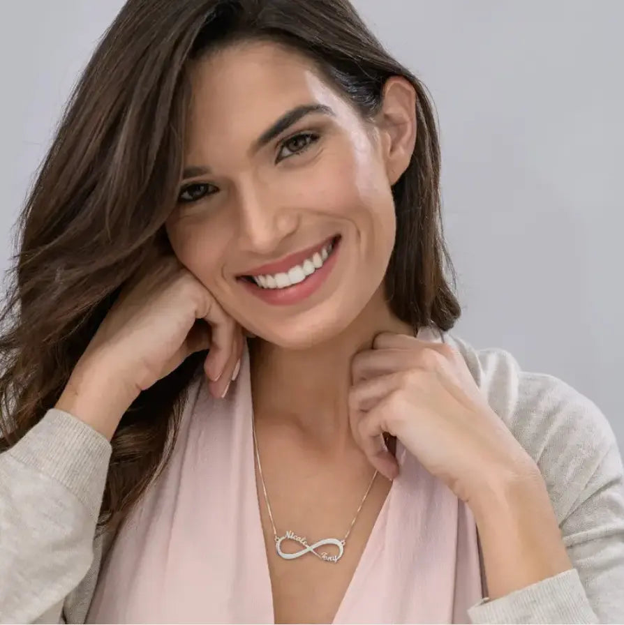 Infinity Name Necklace Clara Bloom