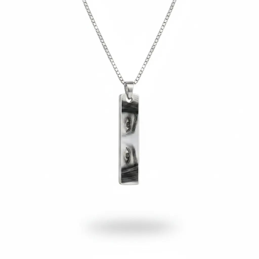 Personalized Gaze Necklace Clara & Bloom