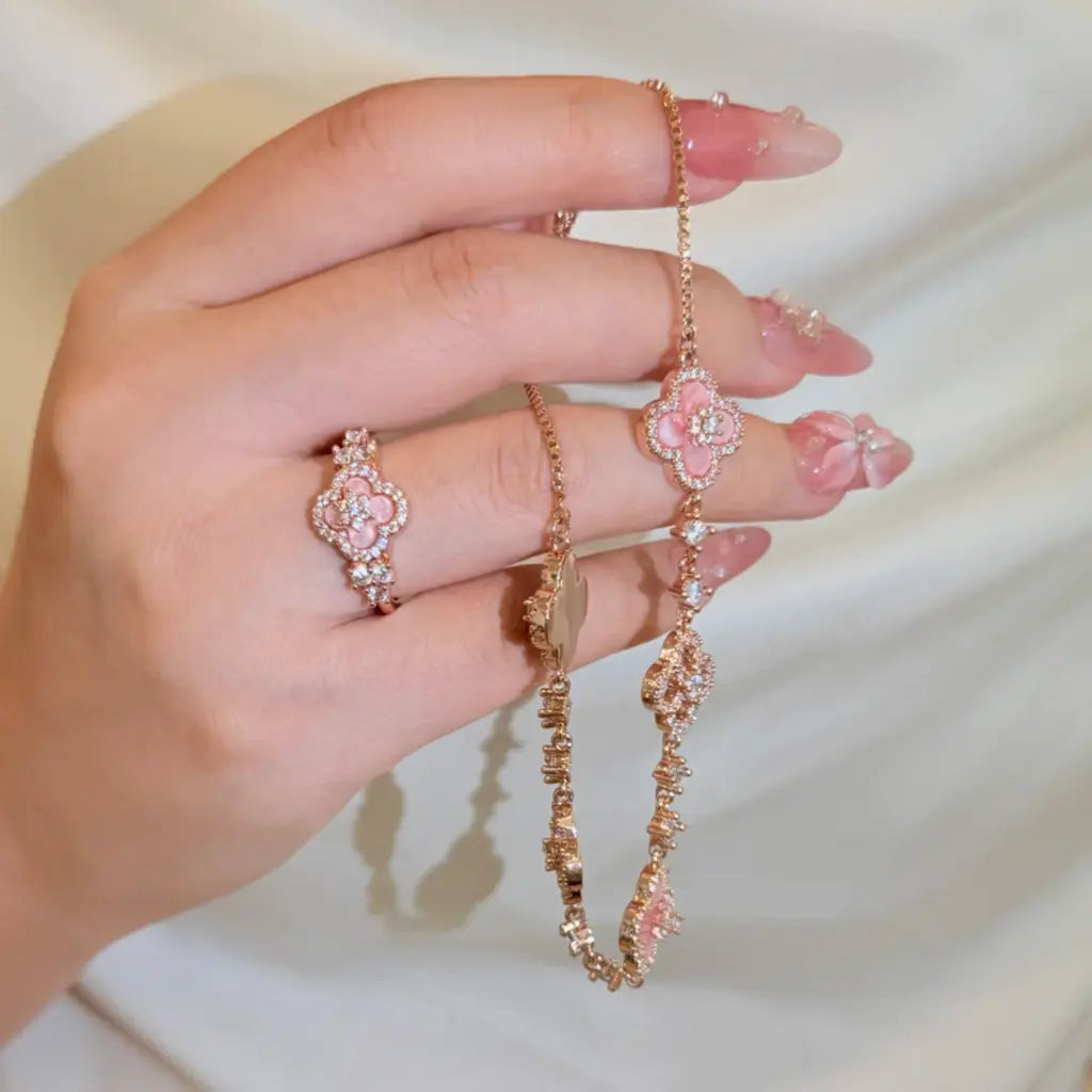 Clover Mother of Pearl Bracelet Clara & Bloom