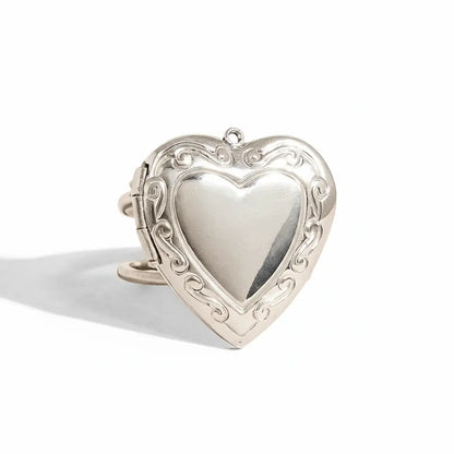 Amoria 18K Locket Heart Ring Clara & Bloom