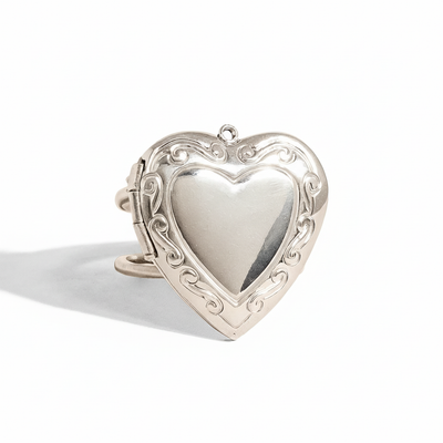 Amoria 18K Locket Heart Ring
