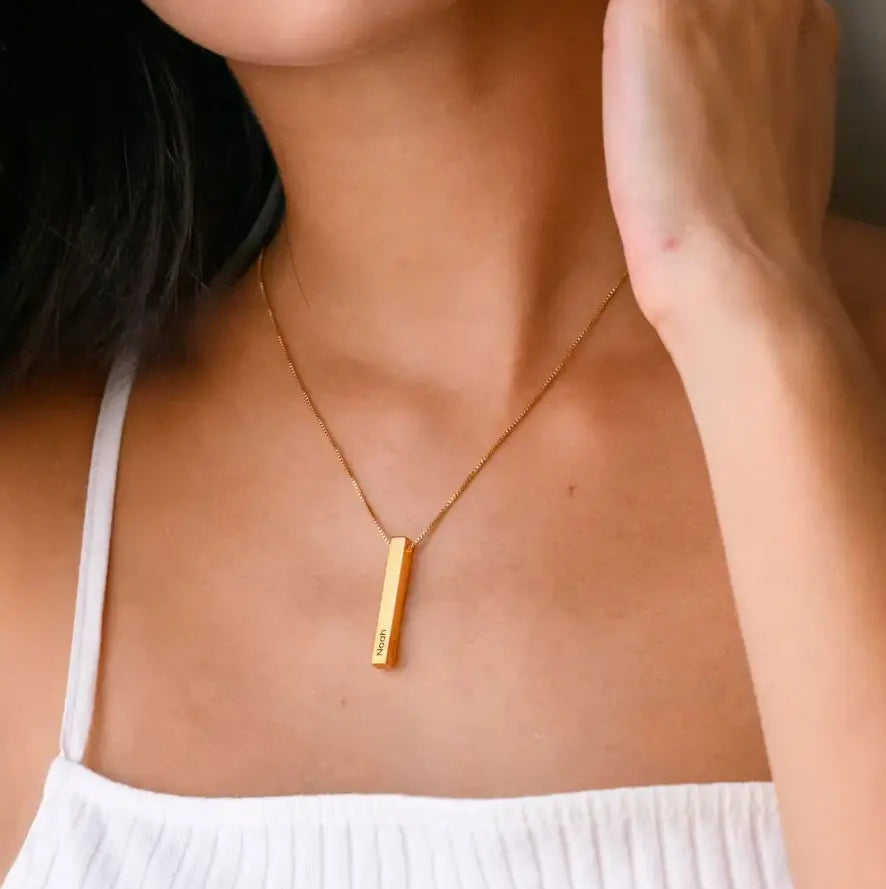 Personalized 3D Bar Necklace Clara Bloom