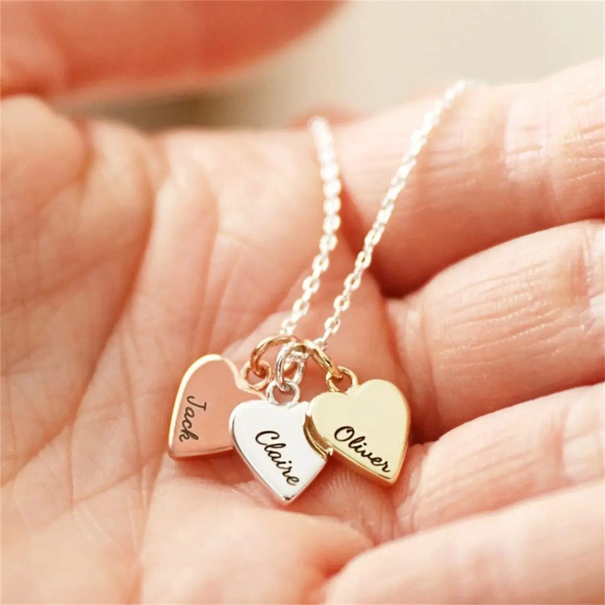 Customized Heart Necklace Clara Bloom