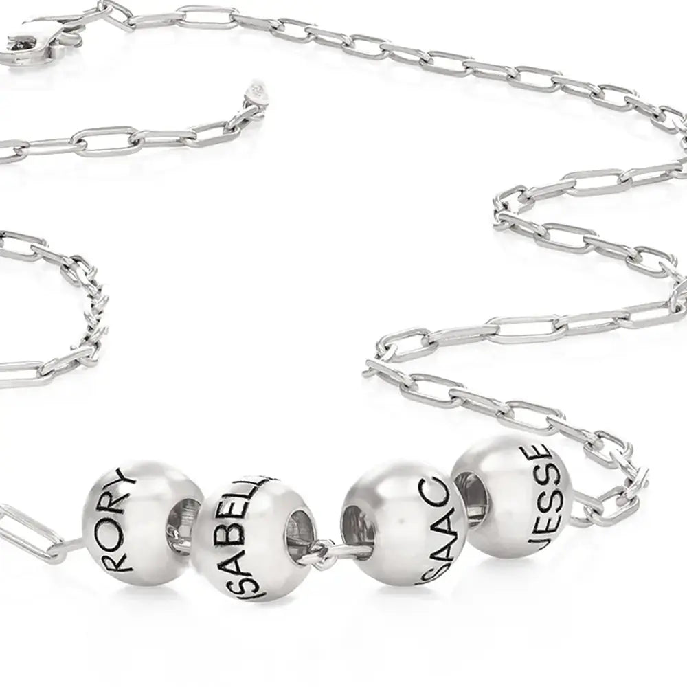 Family Bond Name Necklace Clara Bloom