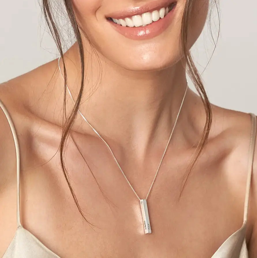Personalized 3D Bar Necklace Clara Bloom