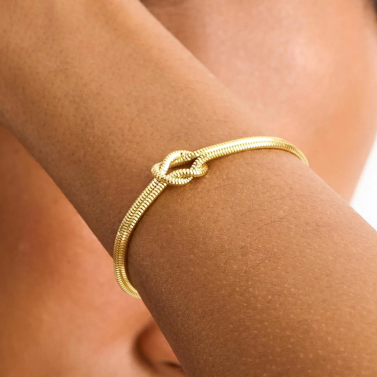 Infinity Knot Bracelet Clara Bloom