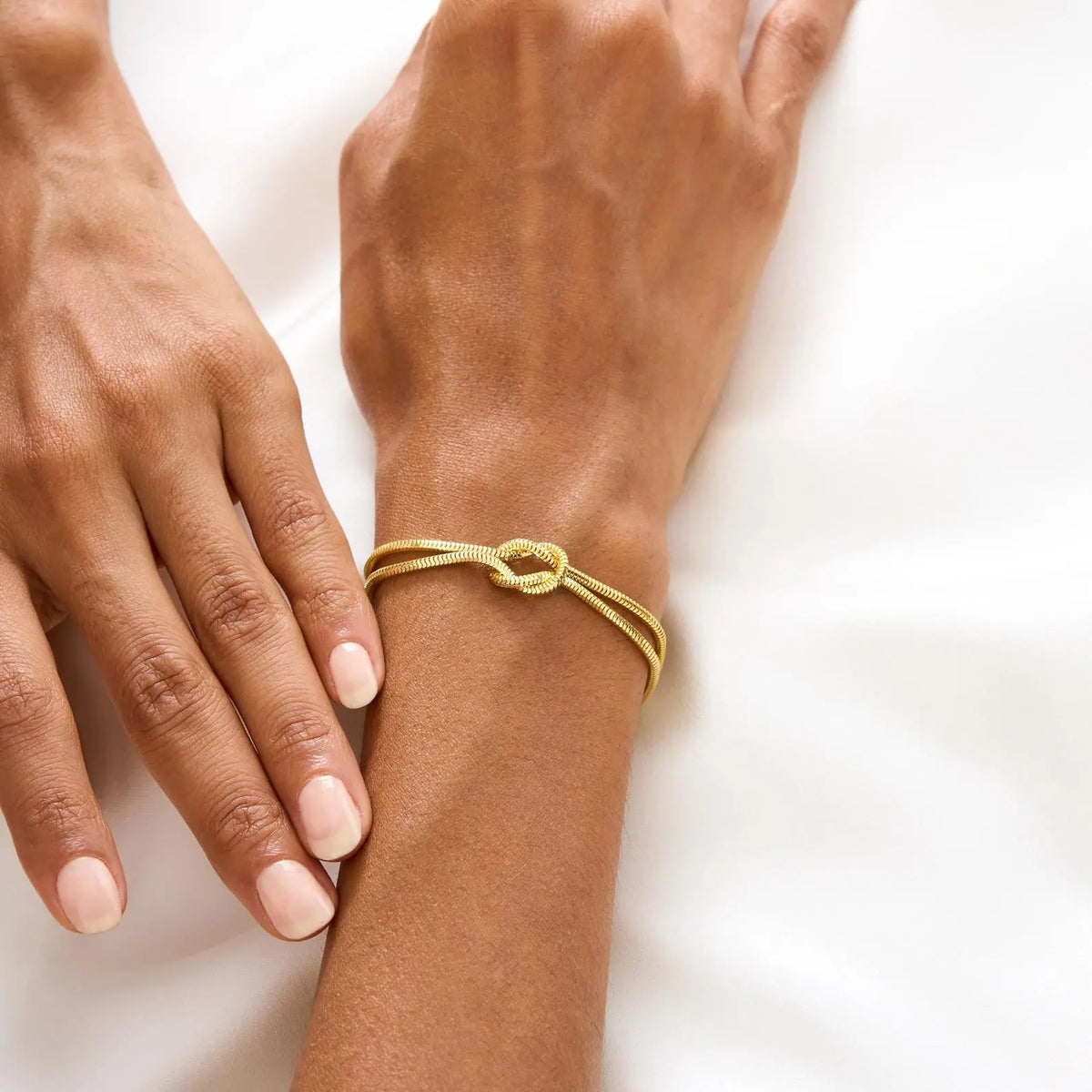 Infinity Knot Bracelet Clara Bloom