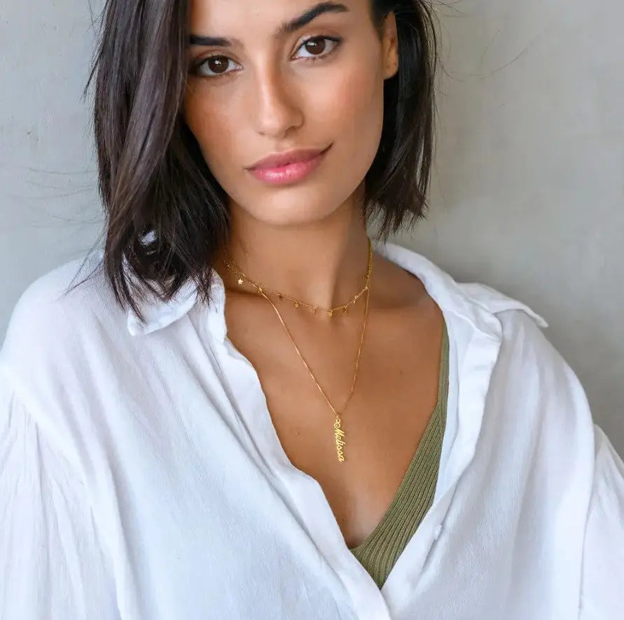 Vertical Name Necklace Clara Bloom