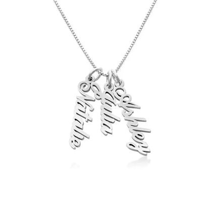 Vertical Name Necklace Clara Bloom